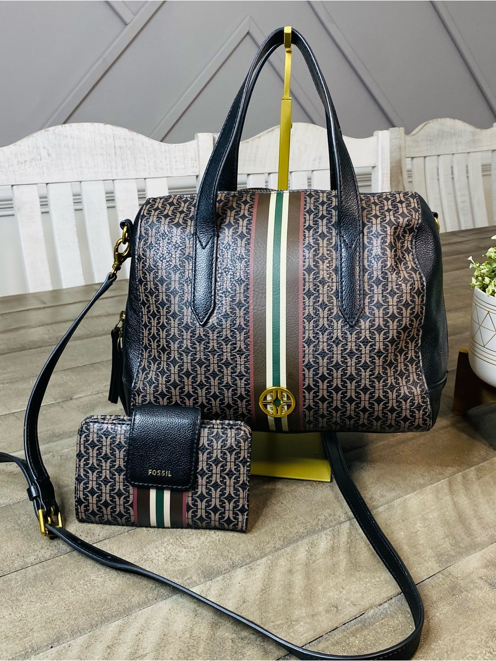 Fossil Satchel Handbag and MatchinFossil Satchel Handbag and Matching Wallet Set